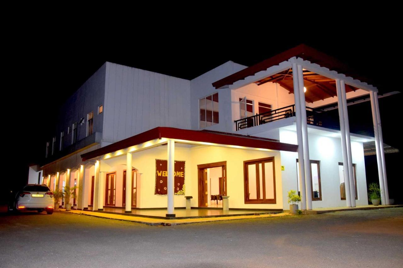 Wingate Hotel Wilgamuwa Wasgamuwa Exteriör bild